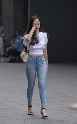 精选街拍作品 NO.1318 一只麋鹿摄影作品 蓝色紧身牛仔裤美女 part4_丽丝库