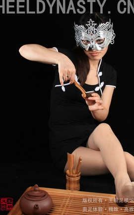 王朝贵足 No.346 宣萱黑色绣花旗袍肉色丝袜精致茶道系列B_丽丝库