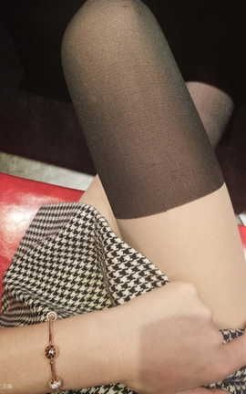 完具酱(完具小朋友)-17.10 火锅店内&洗手间露出_丽丝库