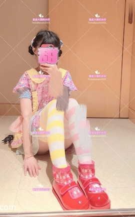 甄选系列 推特15万粉丝 反差萝莉博主 Nini 最新付费专享 part1_丽丝库