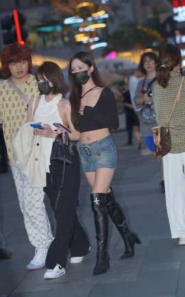 精选街拍作品 NO.1554 极品超短裙小姐姐 part1_丽丝库