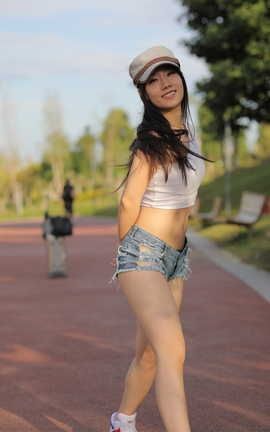 精选街拍作品 NO.0138 热裤美臀女孩 part4_丽丝库