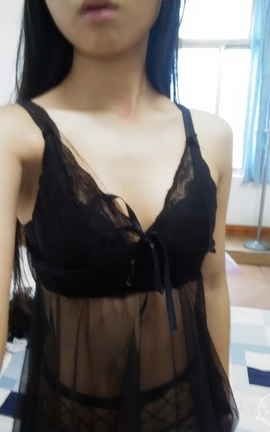 大三妹子青樱 透色蕾丝裙_丽丝库