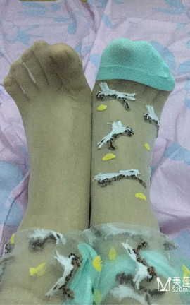 美莲色女生足控app的棉袜香浓套图合集 part3_丽丝库