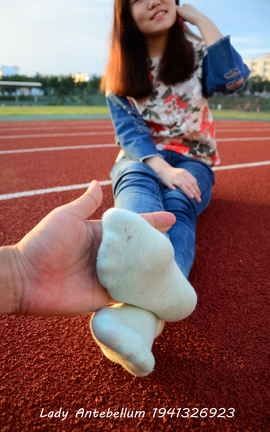 站前女神 恋足美腿棉袜女神级摄影套图 072