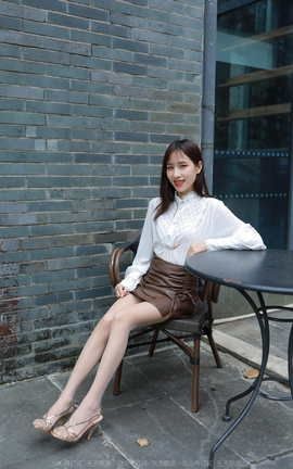 异思趣向IESS  2022.05.09 丝享家 1083：美子《金色凉鞋》_丽丝库