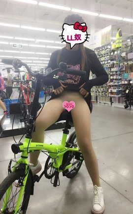 爱露出全站付费资源-原创区  戴朵红花走走，看多了的别看了_丽丝库