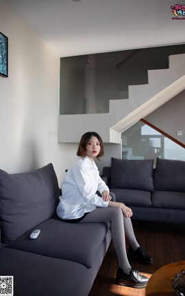 物恋传媒 No.076 维维 沙发、可爱、灰丝与小皮鞋_丽丝库