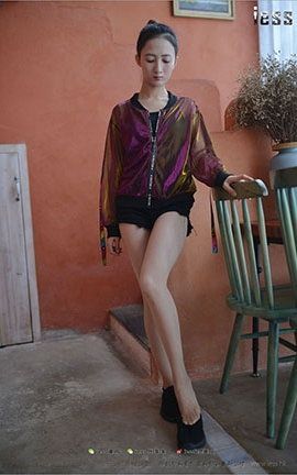 异思趣向IESS美足写真 丝足便当155 《momo的运动鞋》momo