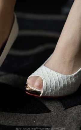 异思趣向IESS  2023.02.27 丝享家1374：小宝《白色裤里丝》_丽丝库