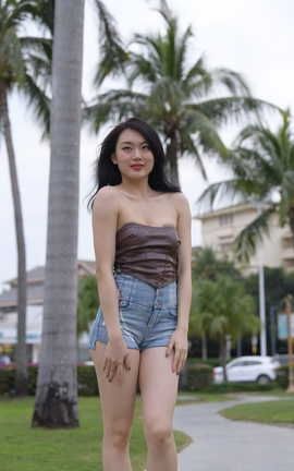 精选街拍作品 NO.1120 一始街拍作品 牛仔热裤美女 part2_丽丝库