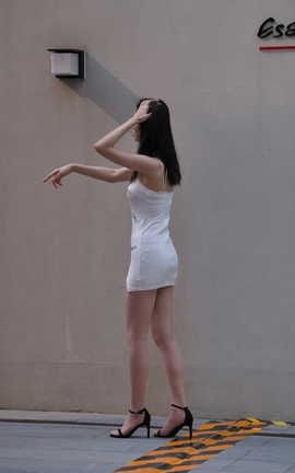 精选街拍作品 NO.1160 白色吊带包臀裙丝袜 part1_丽丝库