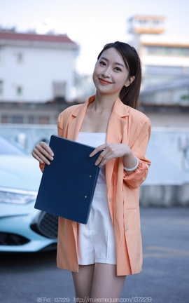 异思趣向IESS  2022.12.19 丝享家 1303 小婕《橙色外套》_丽丝库