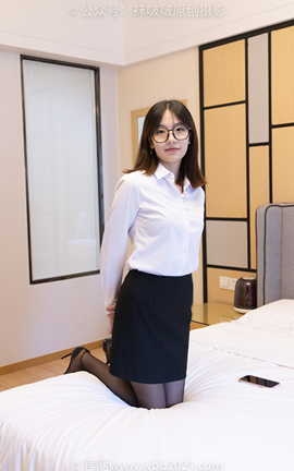 袜啵啵BoBoSocks NO.244 小甜豆-高跟鞋、黑丝、ol制服_丽丝库