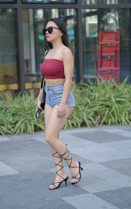 精选街拍作品 NO.0204 牛仔热裤美臀美女 part5_丽丝库