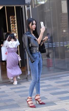 精选街拍作品 NO.1287 魂魂街拍作品 气质高冷范紧牛美女 part2_丽丝库