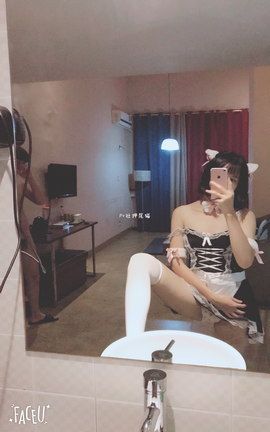 福利在线大图 押尾猫-猫耳女仆房间楼梯摆拍