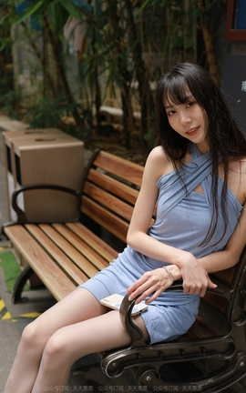 异思趣向IESS  2022.06.07 丝享家 1110：团团《灰丝蓝色短裙》_丽丝库