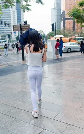 精选街拍作品 NO.0041 白色紧身裤美女原图 part1_丽丝库