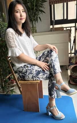 蕾蕾短丝套图-朱佳莹_丽丝库