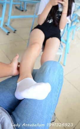 站前女神 恋足美腿棉袜女神级摄影套图 077