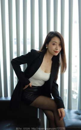 异思趣向IESS  2023.08.09 丝享家 1502 小婕《风一样的女人》_丽丝库