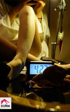 袜小喵写真Kittywawa KT013 浴袍与萝卜丁_丽丝库