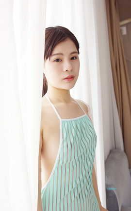 甜美学生佩佩 一线天大尺度私拍 part4_丽丝库