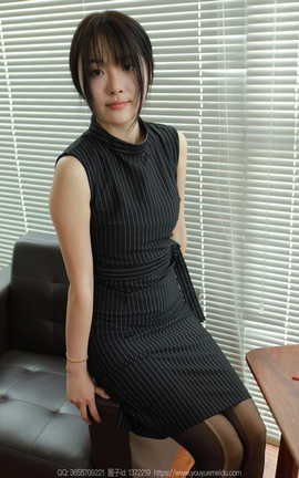 异思趣向IESS 2024.09.10 丝享家1842：婉萍《条纹包臀裙》_丽丝库