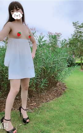 爱露出全站付费资源-原创区  今天又无聊了，公园散散步_丽丝库