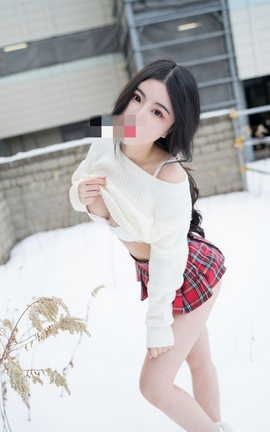 爱露出全站付费资源-丝袜美女  在日本北海道的旅途中露出_丽丝库