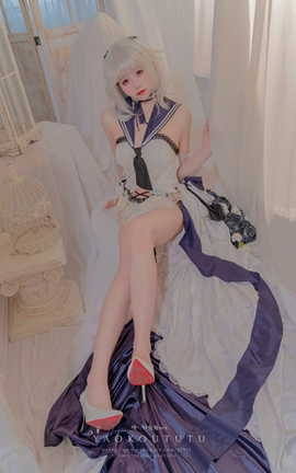 咬一口兔娘 梳妆的大小姐可畏