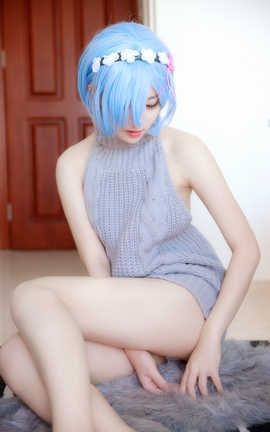 南桃Momoko-蕾姆露背毛衣_丽丝库