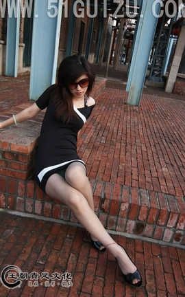 王朝贵足 No.514 宣萱紧身短裙灰丝黑高钢铁森林系列B_丽丝库