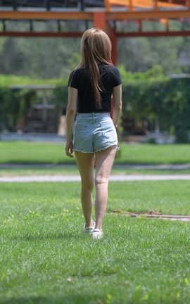 精选街拍作品 NO.1330 一始街拍作品 蓝色牛仔热裤女孩 part6_丽丝库