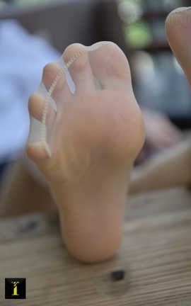 异思趣向IESS 普惠集 No.106-小六、丝足底、肉丝特写_丽丝库