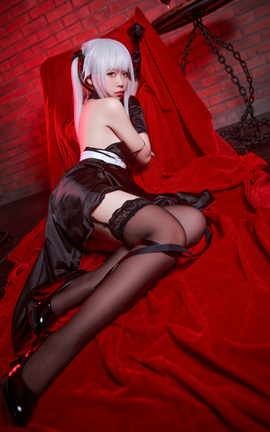 G44不会受伤 雾枝黑裙礼服_丽丝库