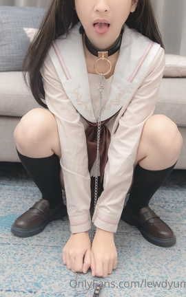 甄选系列 万狼求当Onlyfans极品反差母狗 lewdyumi_丽丝库