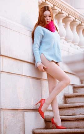 爱露出全站付费资源-丝袜美女  冬天里的外拍_丽丝库