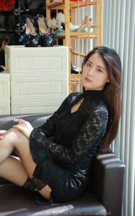 异思趣向IESS  2022.04.28 丝享家 1073：小宝《半筒嘿丝》_丽丝库