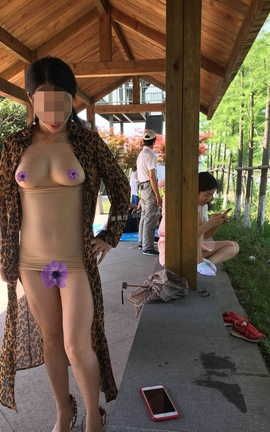 爱露出全站付费资源-转载区  人美臀美的茶茶小兔_丽丝库