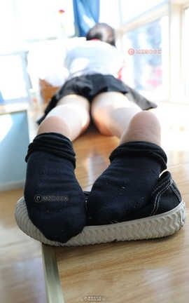 爱美足社区 2018 Vol.46 兔兔.rar_丽丝库