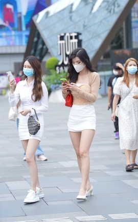 精选街拍作品 NO.1553 害羞的闺蜜_丽丝库