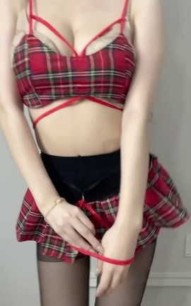 斗鱼傲娇的喵小八火箭福利- 傲娇的喵小八 (1)[720X1280][2分34秒]_丽丝库