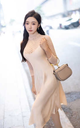 王馨瑶Yanni – 内购无水印 白色丝袜_丽丝库