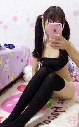 次元萝莉幼妹-黑丝&草莓睡衣_丽丝库