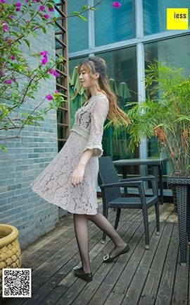 异思趣向IESS美足写真 丝享家105 紫紫《妹子你还是穿平底鞋吧》