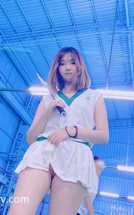 推特极品反差婊 Lunana 唯美流出 双飞闺蜜_丽丝库