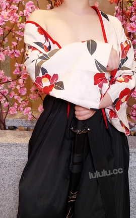 三寸萝莉-和服&lo裙黑丝_丽丝库