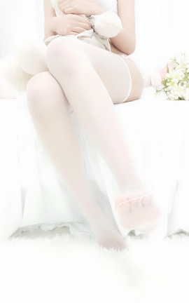 Kanami酱-唯美白色丝袜_丽丝库